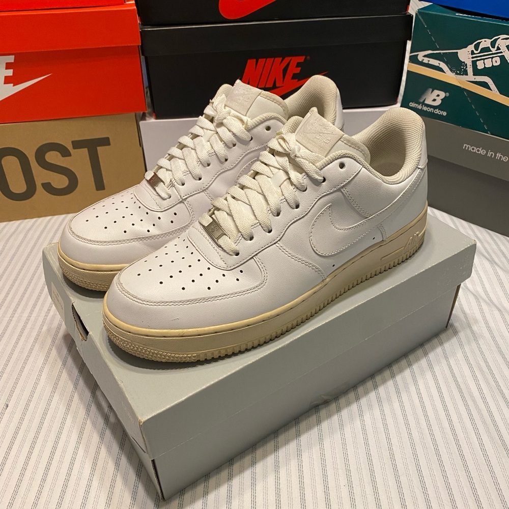 Nike Men's Air Force 1 “Yellowed Sole”